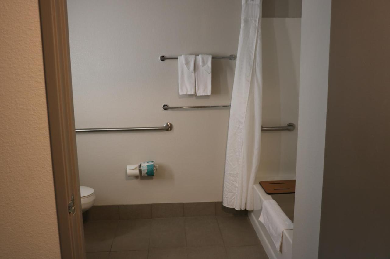 Holiday Inn Express & Suites Marquette By Ihg 외부 사진